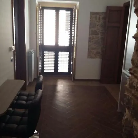Casa Di Carlo Couette-café San Fratello